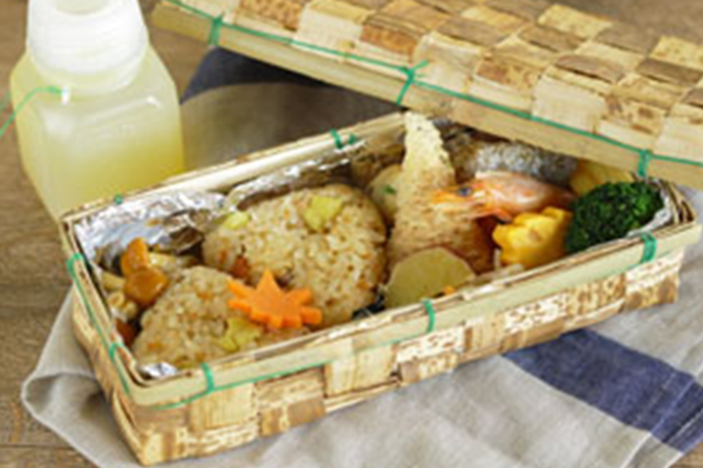 秋の行楽弁当(950円)